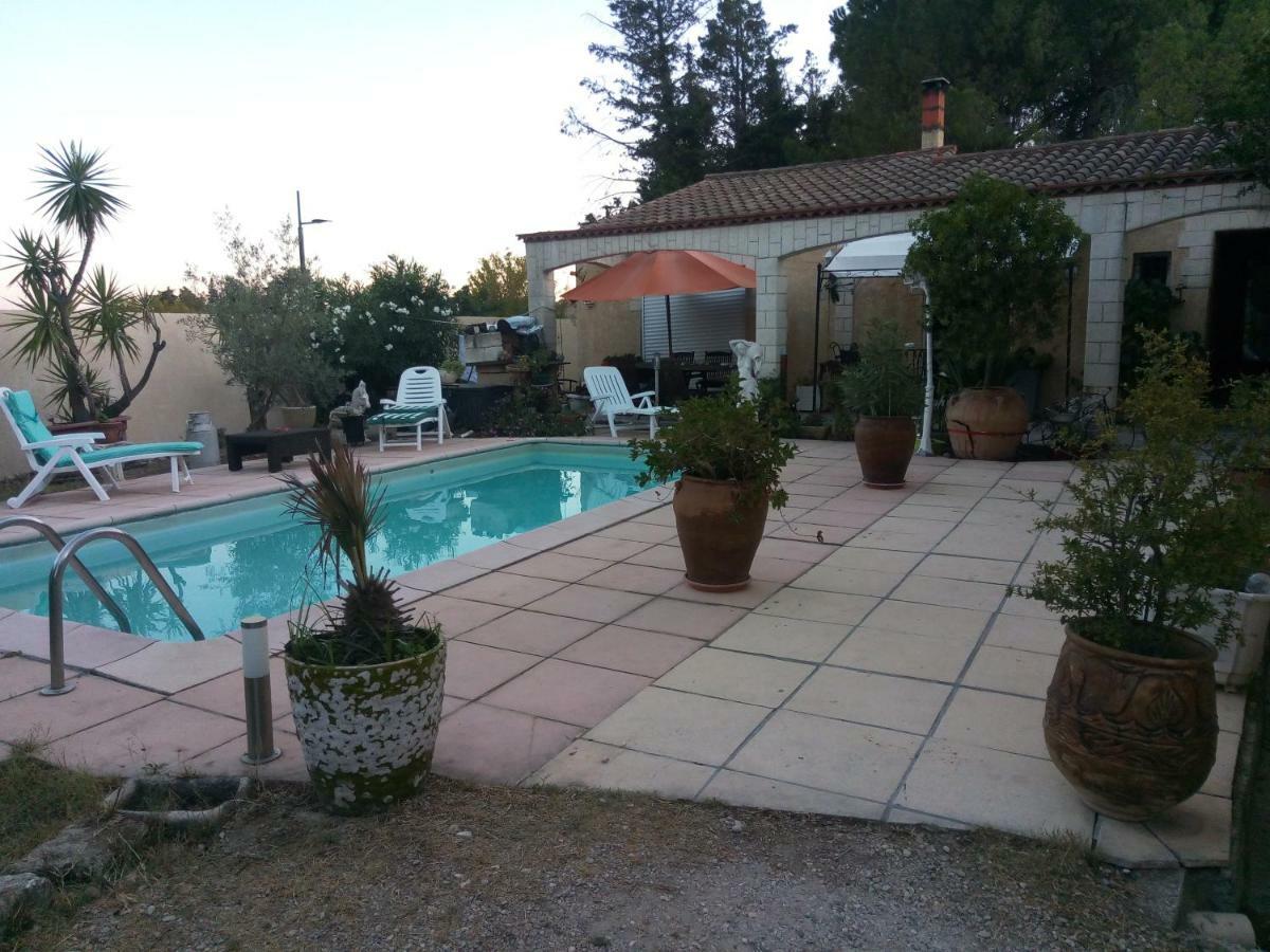 Gite Chez Mamiyo Gallargues Le Montueux Exterior foto